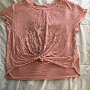 Soft and sexy AEO tee